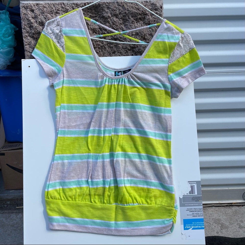 Weavers Small T-shirt